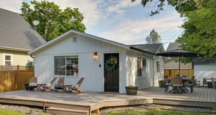 Cozy Coeur D'alene Getaway w/ Fire Pit, Near Dtwn