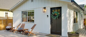 Cozy Coeur D'alene Getaway w/ Fire Pit, Near Dtwn