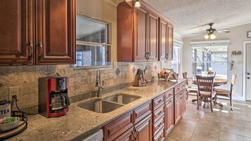 House (3 Bedrooms) | Bahagian dalam