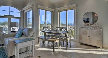 Bradenton Townhome - Walk to Locals-only Beach!