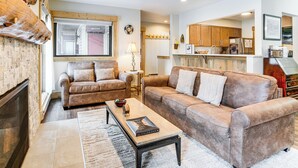 Interior - Cozy Mtn Condo: Walk to Quicksilver Lift & Dtwn! (Breckenridge)