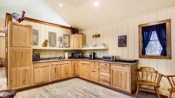 House (1 Bedroom) | Interior