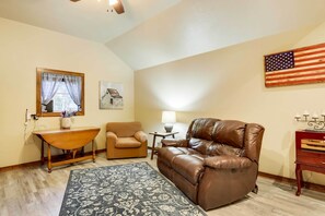 House (1 Bedroom) | Interior