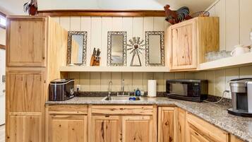 House (1 Bedroom) | Interior