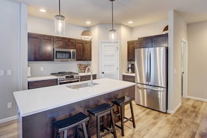 House (3 Bedrooms) | Interior
