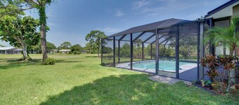 Lakewood Park Retreat on Fairway - 4 Mi to Beach!