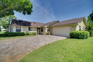 House (3 Bedrooms) | Interior - Lakewood Park Retreat on Fairway - 4 Mi to Beach! (Fort Pierce)