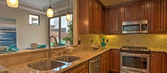 Sunny San Diego Escape < 2 Miles to Pacific Beach!