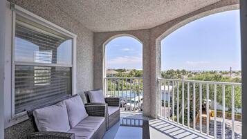 Apartment (0 Bedroom) | Interior