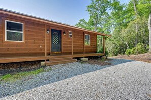 House (4 Bedrooms) | Interior - Beautiful Franklin Home w/ Bunkhouse & Hot Tub! (Franklin)