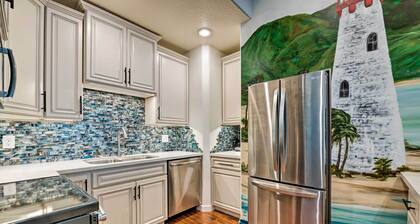 'under the Sea...and Ski' Apt w/ View, Near Dwtn