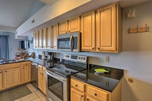 Apartment (2 Bedrooms) | Interior - Resort-style Condo With Lake-view Balcony! (Put-in-Bay)