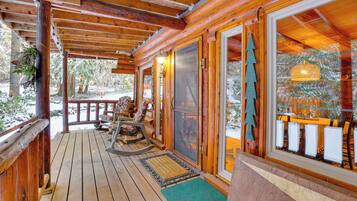 ํ์ฐ์ค (3 Bedrooms) | ๋ด๋ถ