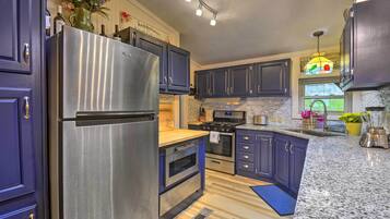 ์ฝํฐ์ง (3 Bedrooms) | ๋ด๋ถ