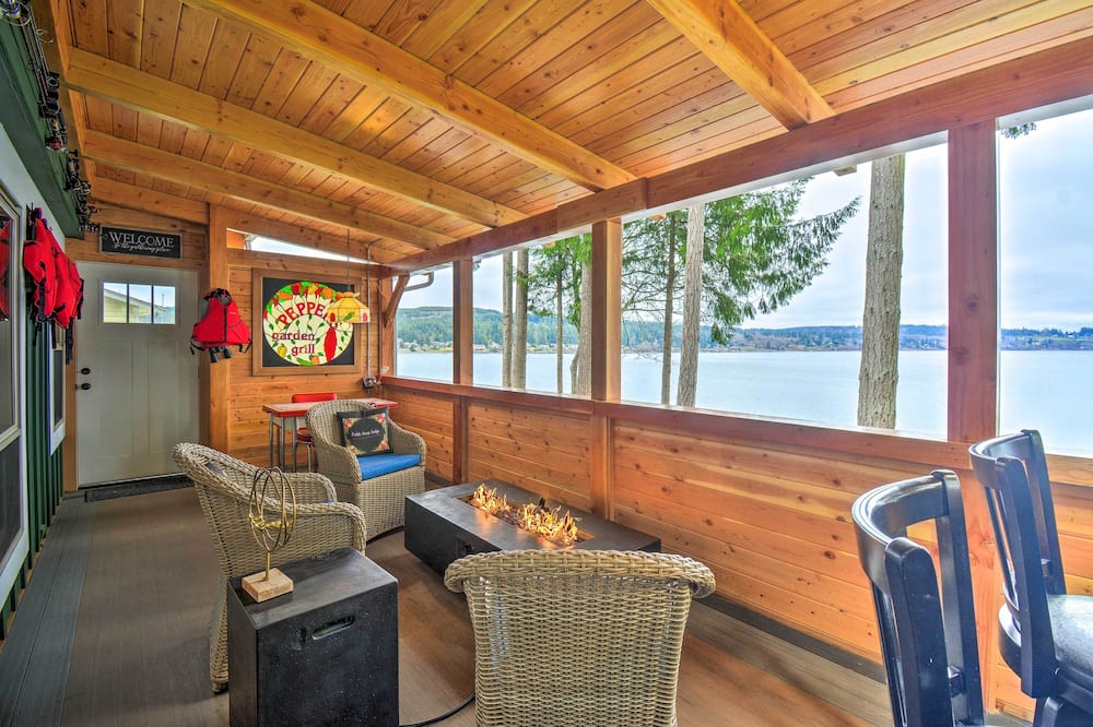 Fish, Crab & Clam: Waterfront Gem in Port Ludlow - Chimacum, WA