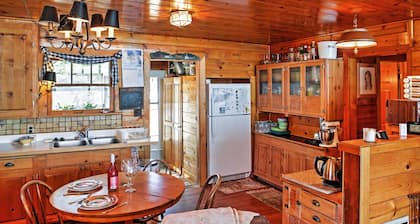 Newport Cabin w/ Lakefront Private Porch & Grill!