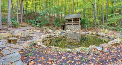 36 Mi to Asheville: Mtn-view Home in Burnsville!