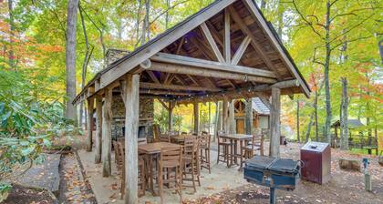 36 Mi to Asheville: Mtn-view Home in Burnsville!