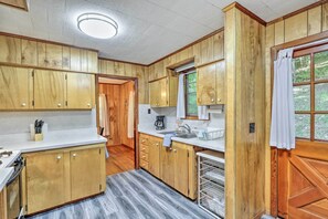 House (2 Bedrooms) | Interior - Secluded Franklin Cabin w/ Furnished Deck! (Franklin)