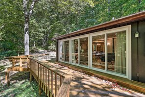 House (2 Bedrooms) | Interior - Secluded Franklin Cabin w/ Furnished Deck! (Franklin)