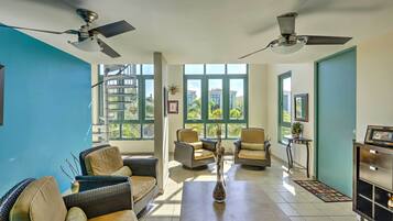 Apartment (3 Bedrooms) | Front of property