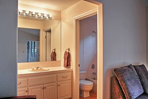 House (5 Bedrooms) | Bathroom