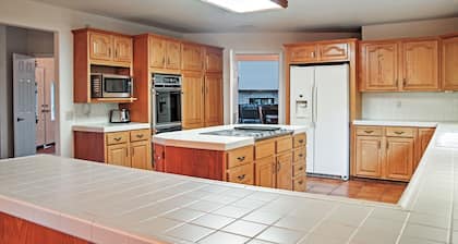 Borrego Springs Golfer's Paradise w/ Private Pool!