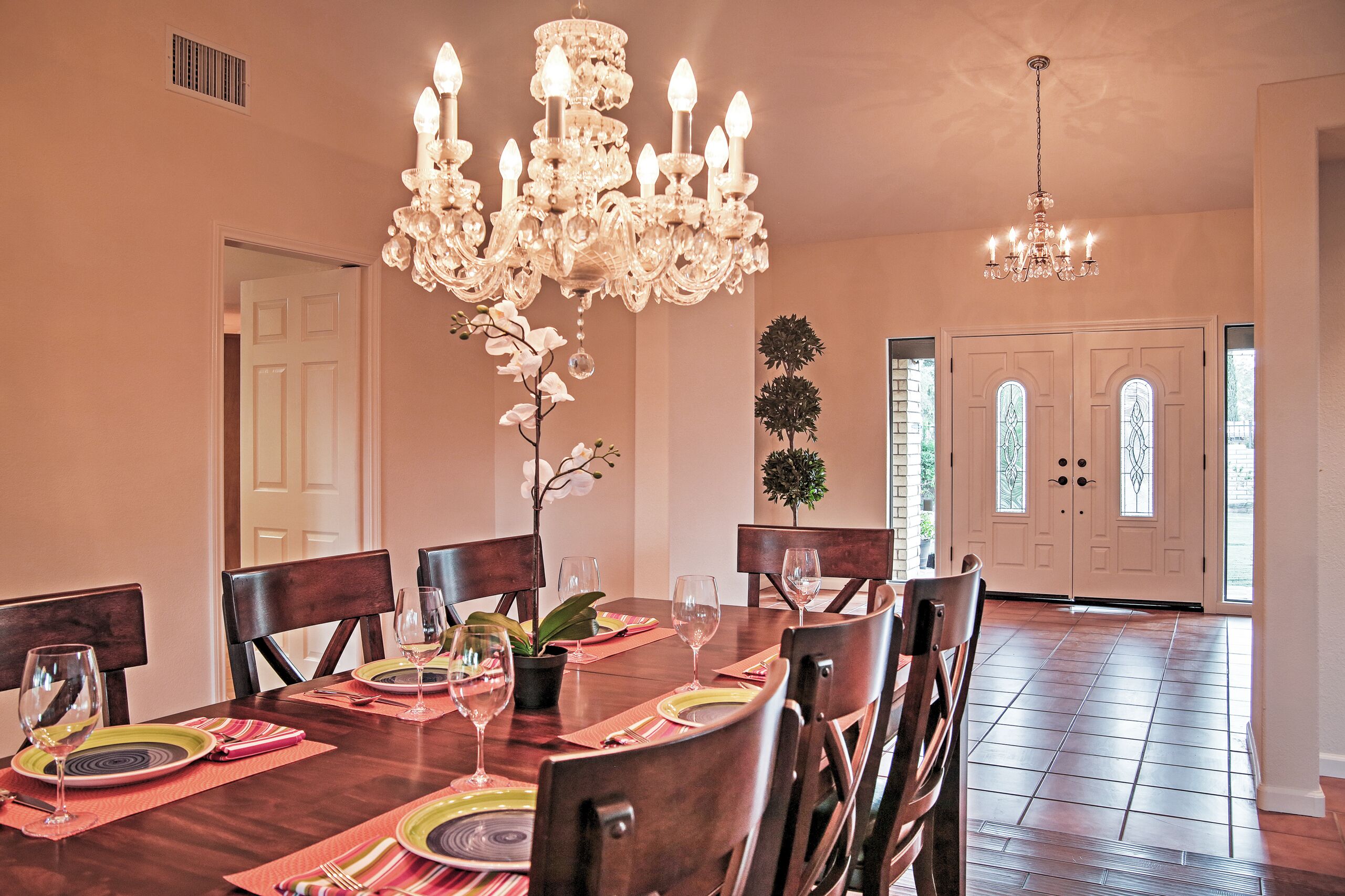 House (5 Bedrooms) | Interior