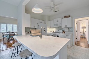 House (3 Bedrooms) | Interior - Chic Ocala Home w/ Yard ~ 1 Mi to Dtwn Square (Ocala)