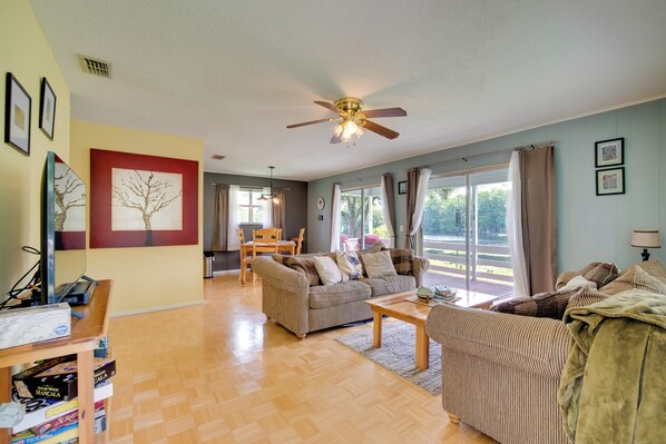 Apartment (2 Bedrooms) | Interior - Docks + Balcony: Peaceful River Abode in Dunnellon (Dunnellon)