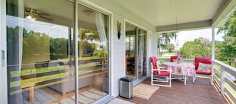Docks + Balcony: Peaceful River Abode in Dunnellon