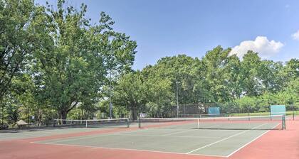 6 Mi to Ivy City: Guesthouse w/ Fire Pit in DC!