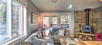 Sauna, Deck & Fire Pit: Breckenridge Townhouse!