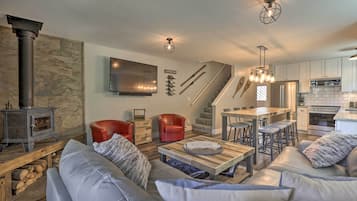 Apartment (3 Bedrooms) | Front of property