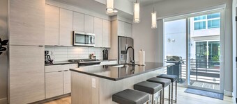 Trendy Denver Townhome - Walk to Mile High Stadium