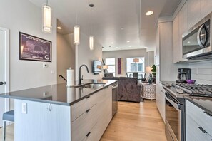 Apartment (3 Bedrooms) | Interior - Trendy Denver Townhome - Walk to Mile High Stadium (Denver)