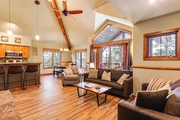 Apartment (3 Bedrooms) | Interior - Walk to Shuttle, Lift & Main St! Breck Ski Base (Breckenridge)