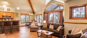 Walk to Shuttle, Lift & Main St! Breck Ski Base