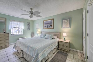 Interior - 1st-floor Resort Condo in PCB - Walk to Beach! (Panama City Beach)