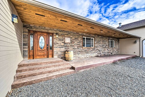 The Vineyard Country Farm Home at Grand Valley