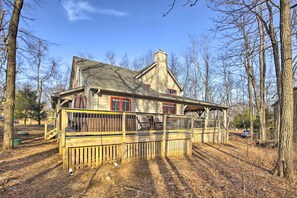 House (4 Bedrooms) | Interior - Spacious Wintergreen Resort Home w/ Hot Tub! (Nellysford)