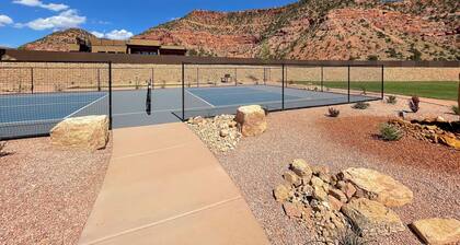 Day Trip to Zion: Home w/ Fire Pit & Pool Access