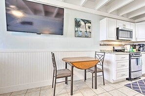 Apartment (0 Bedroom) | Interior