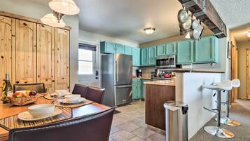 Apartment (2 Bedrooms) | Bahagian dalam