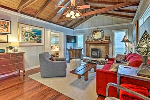 Interior - Redwoods Cabin w/ Hot Tub: Walk to Russian River! (Guerneville)