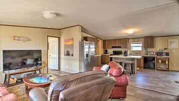 House (3 Bedrooms) | Front of property