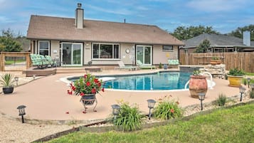 House (3 Bedrooms) | Front of property