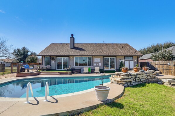 House (3 Bedrooms) | Front of property