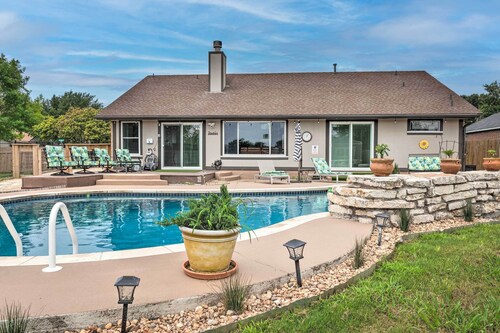 Hot Tub, Pool, & Fire Pit: Gorgeous Hutto Home