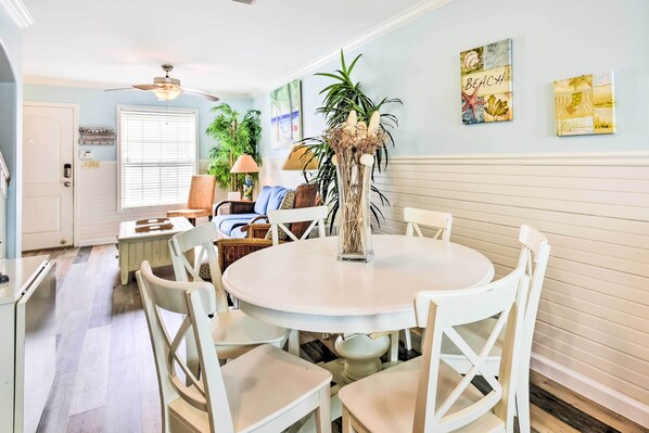 Interior - Near Port Aransas Beach: Condo w/ Pool Access (Port Aransas)